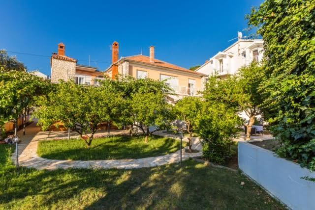 Apartments Elizabeth Biograd Na Moru Exterior foto